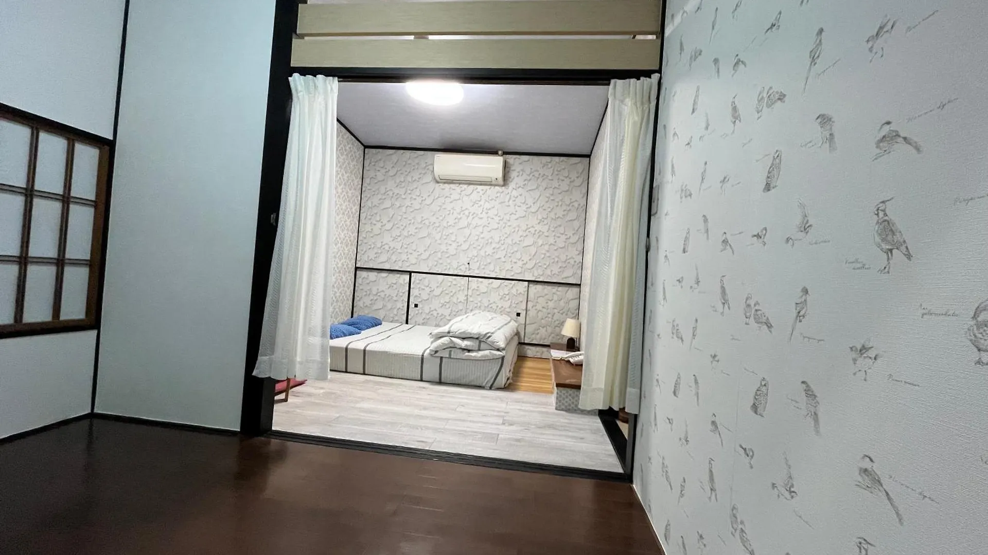 Lucky Hotel Tōkyō 0*,